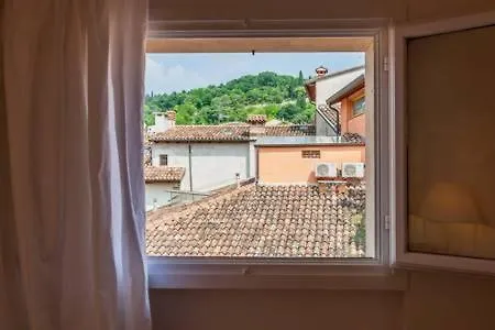 Di Punto In Bianco Home Verona Apartamento