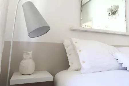 Di Punto In Bianco Home Βερόνα 0*,